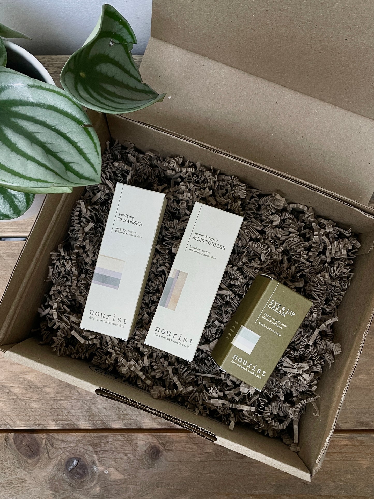 My Dear Box (small). Subscription box of Natural, vegan, and cruelty-free skincare products
Abonnementsbox met natuurlijke, vegan en cruelty-free huidverzorgingsproducten.